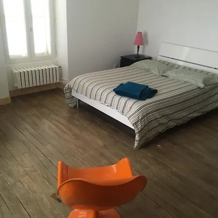 Relais Du Bois Des Cees Konukevi *